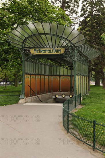 Entrance to the Metro