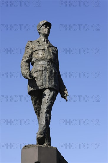 Statue of Charles de Gaulle on the Champs-Élysées