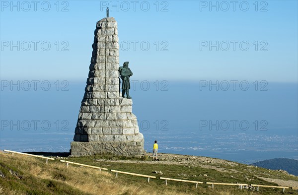 Visitors at the Monument to the Mountain Infantry Battalion "Blue Devils"