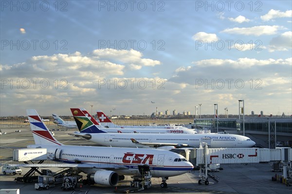 Airplanes at Terminal 4