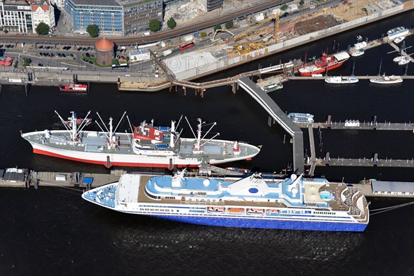 Museum ship "MS Cap San Diego" with the cruise ship "MV Explorer" at Ueberseebruecke pier