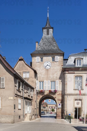Porte de l'Horloge or Clock Gate