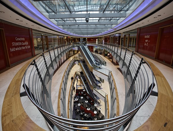 Empty shops in the Koenigsbau-Passagen shopping centre