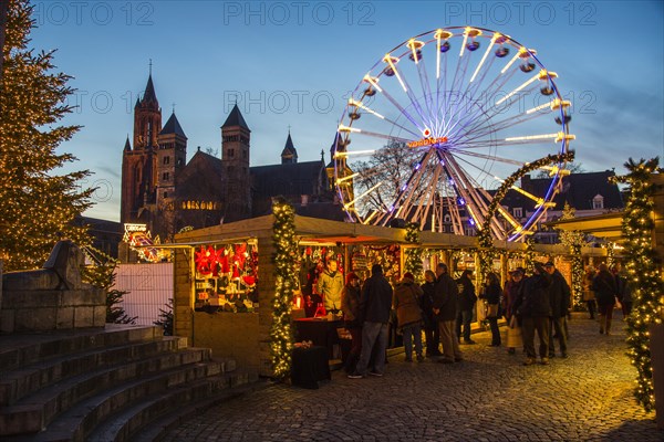 Christmas market in Vrijthof square