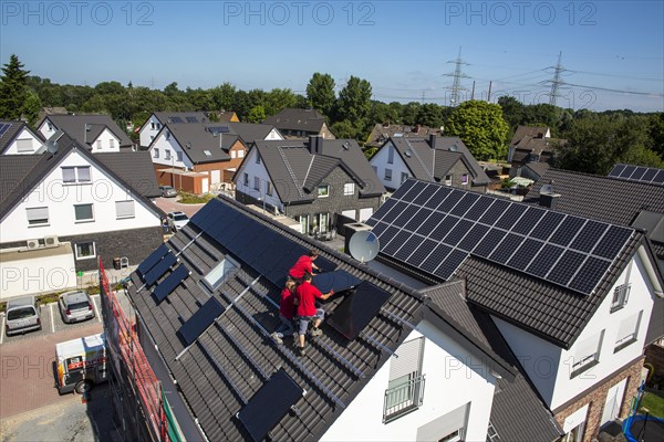 Construction of a solar energy system on a house