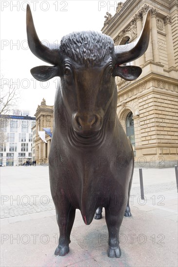 Bull Sculpture by Reinhard Dachlauer on Boersenplatz