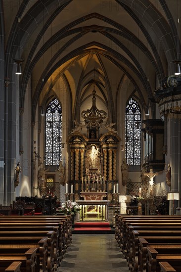 Baroque high altar and pulpit