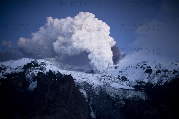 Vapour cloud above Eyjafjallajokull volcano caused by lava flow in the Gigjoekull glacier tongue