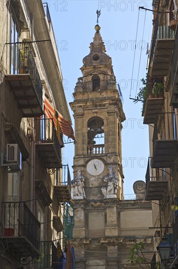 Alley with the Church of Sant Ignazio dell Olivella