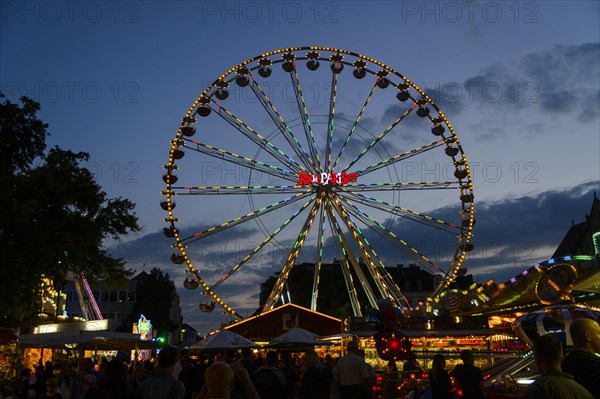 Ferris wheel at dusk