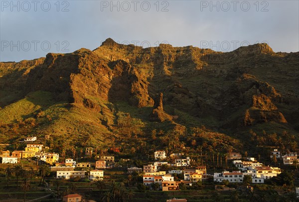 Village of Chele in the evening light