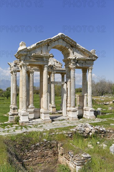 Ancient tetrapylon