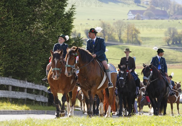 Leonhardiritt procession