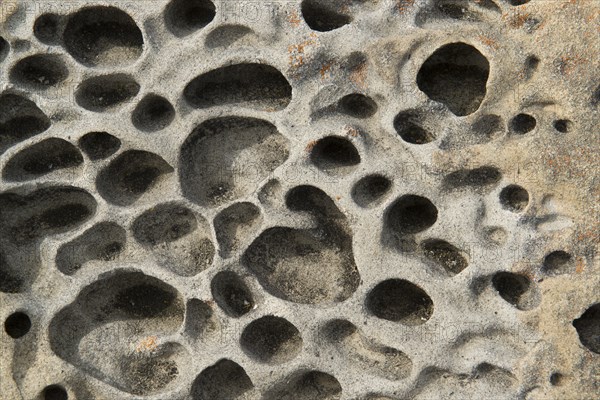 Tafoni rock formations