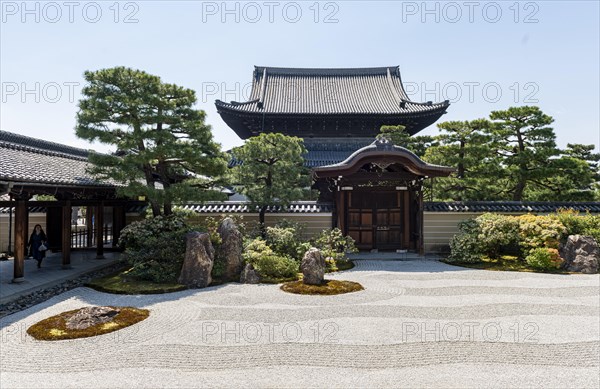 Zen garden in Kennin-ji