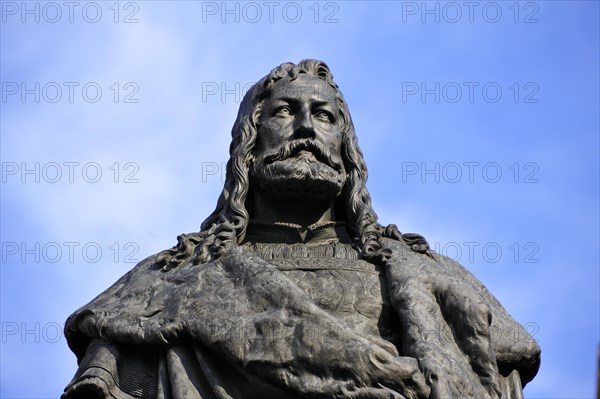 Duerer statue by Christian Daniel Rauch on Albrecht-Duerer-Platz