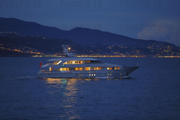 Motoryacht "Little Fish"