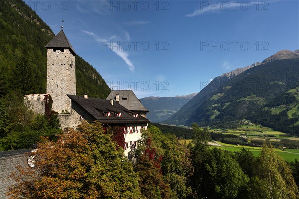 Burg Neuhaus Castle in Gais