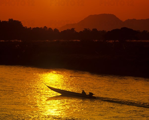 Ruea Hang Yao or long tail boat