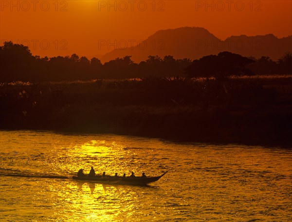 Ruea Hang Yao or long tail boat