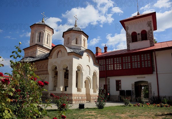 Arnota Monastery