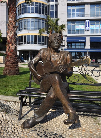 Statue of John Lennon