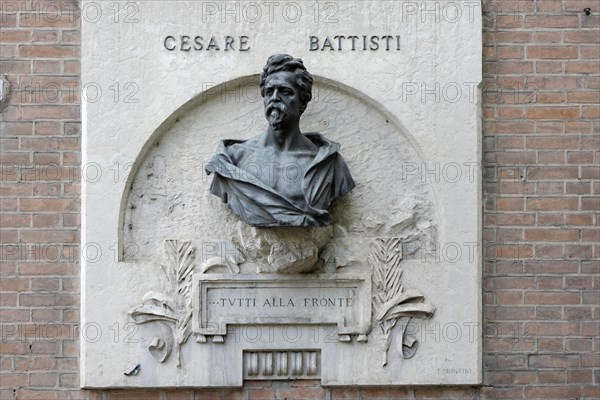 Monument to Cesare Battisti