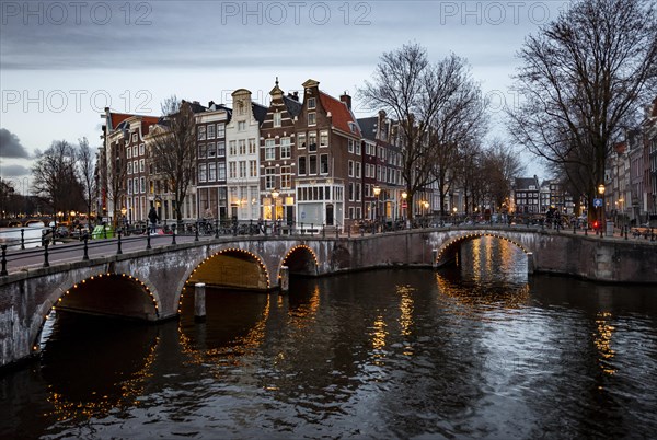 Bridge over the canal at dusk