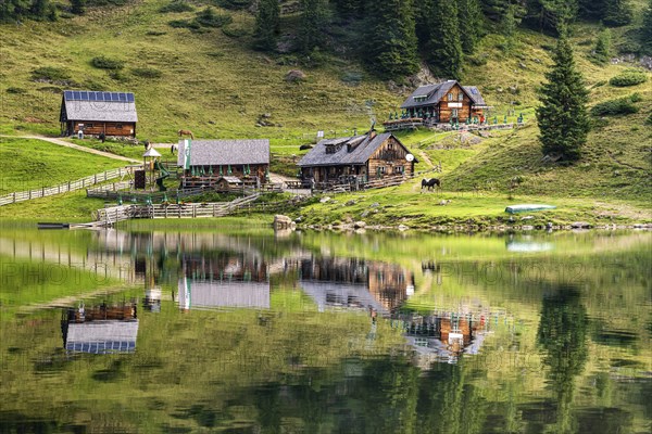 Fahrlechhutte and Duisitzkarseehutte at the Lake Duisitzkarsee