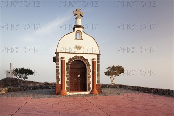 Ermita de San Isidro chapel on Roque Calvario peak