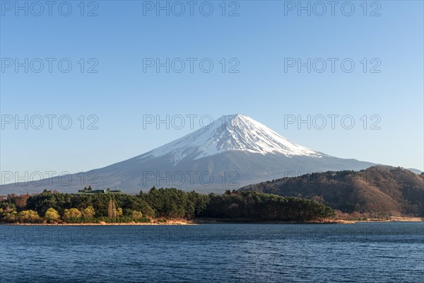 View over Lake Kawaguchi