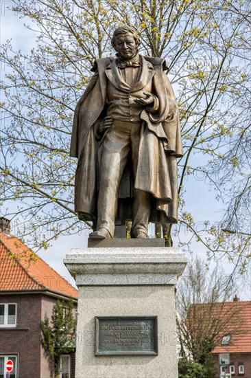 Eilhard-Mitscherlich monument