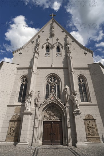 Main facade of the Ritterkapelle