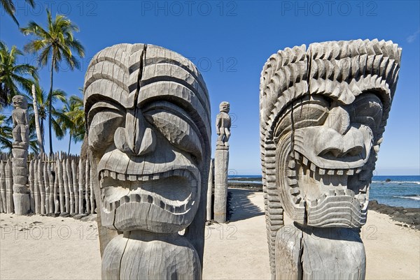 Tiki totems