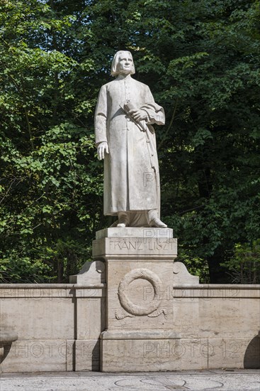 Monument to Franz Liszt