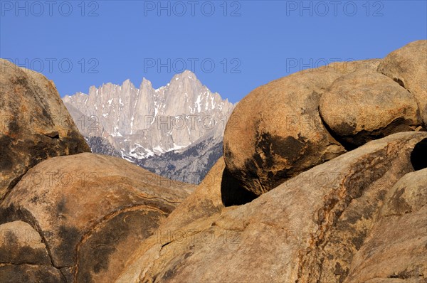 Round polished granite formations