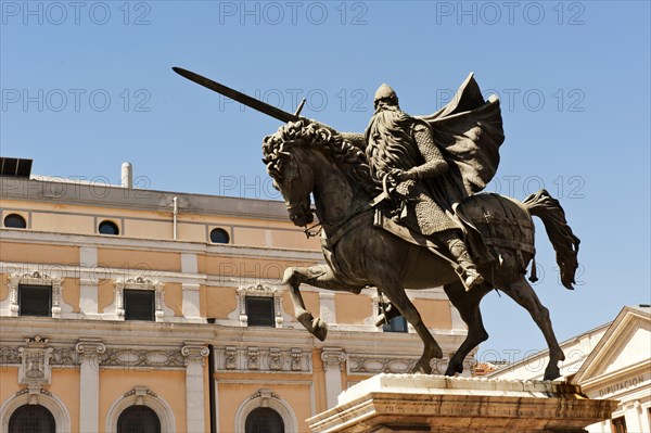 Equestrian statue of El Cid