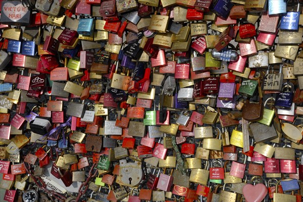 Love locks on the railing of the Hohenzollern Bridge