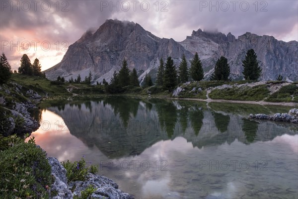 Lake Lago de Limides and Lagazuoi