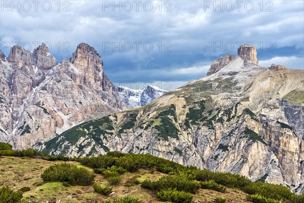 Croda dei Rondoi or Schwalbenkofel and Torre dei Scarperi or Schwabenalpenkopf