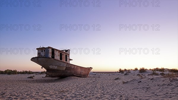 Stranded ship at the port of Mo'ynoq or Muinak