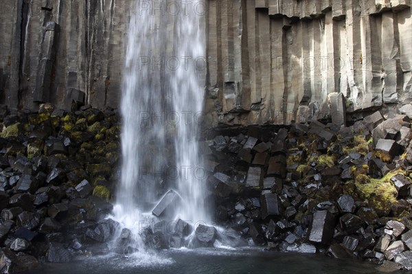 Basalt columns