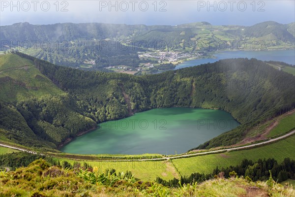 Lagoa do Canario and Lagoa Azul