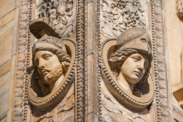 Relief picture at the Triumphtor