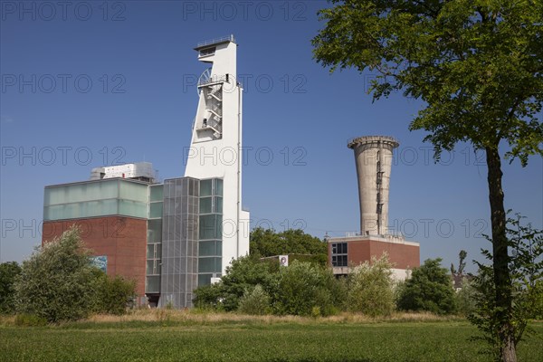 Mine head tower