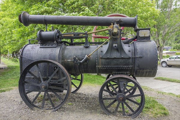 Old steam engine