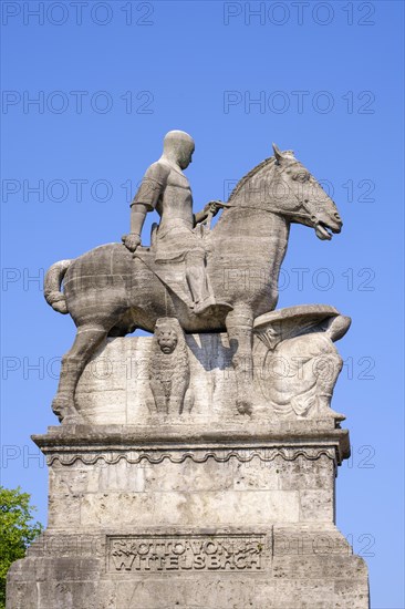 Otto I. equestrian statue on Wittelsbacher bridge