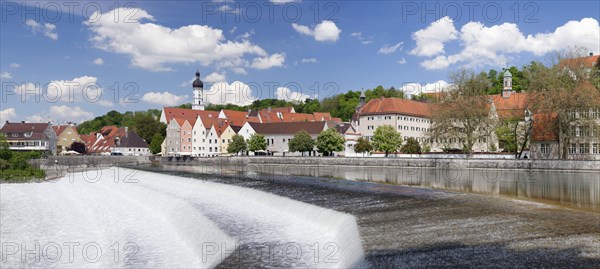 View over the Lechwehr weir on the old town