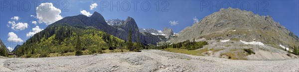 360 panorama of the Hollental valley