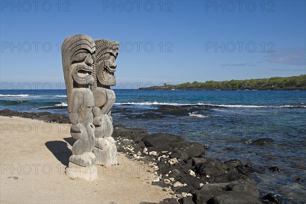 Tiki totems